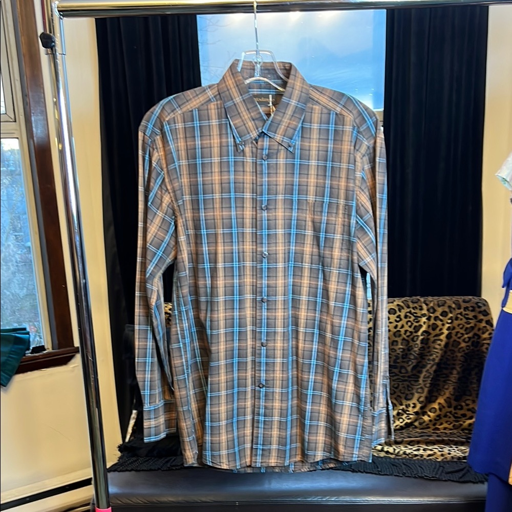 Blue Casual Button Down Shirt with Classic Plaid Design